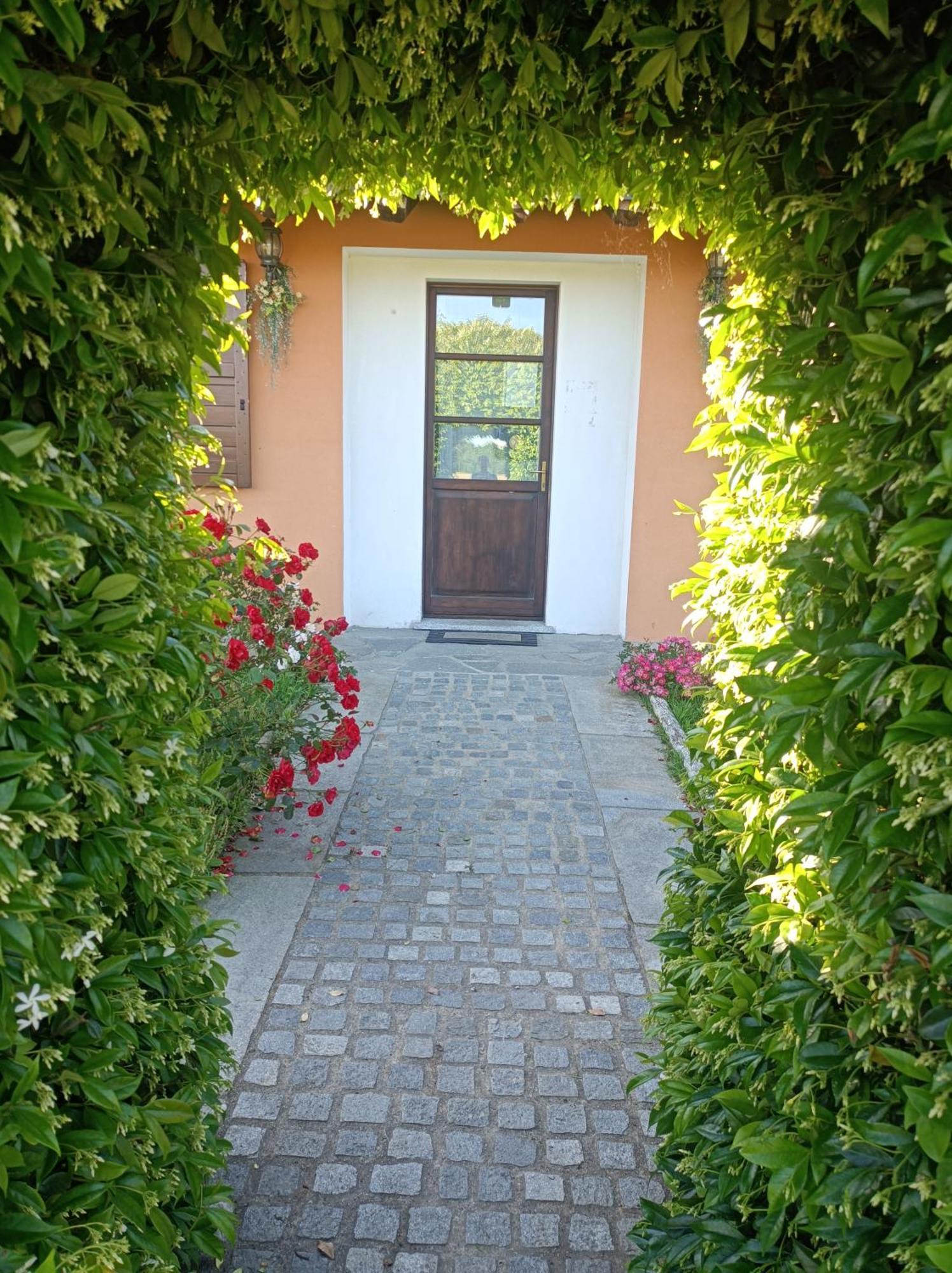 Agriturismo Cascina Aguzza Оледжо Экстерьер фото