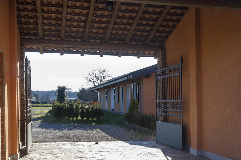 Agriturismo Cascina Aguzza Оледжо Экстерьер фото