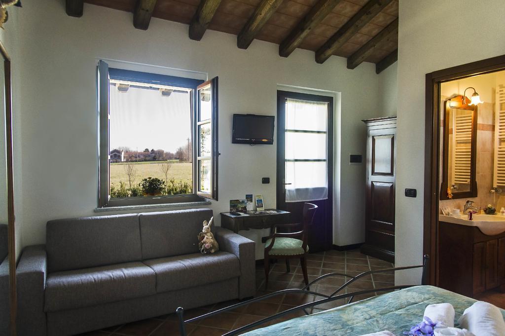 Agriturismo Cascina Aguzza Оледжо Экстерьер фото
